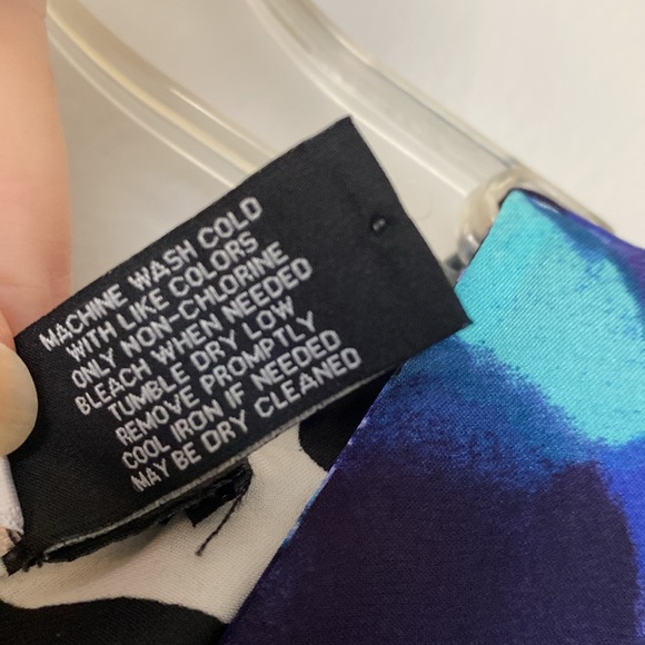 Black Label By Chico’s; size 2 (L); single button back opening; UEC - Picture 4 of 7